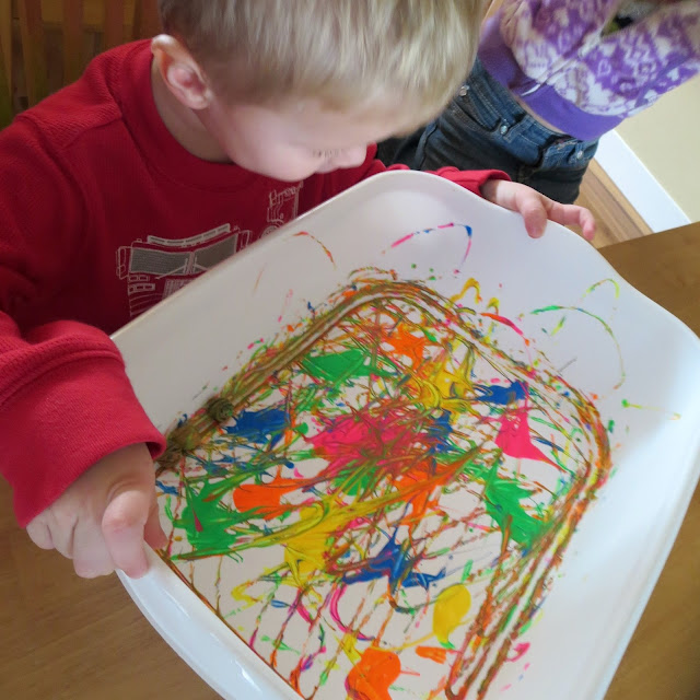 3 Fun Ways to Paint with Toddlers and Preschoolers | Sunshine and Munchkins