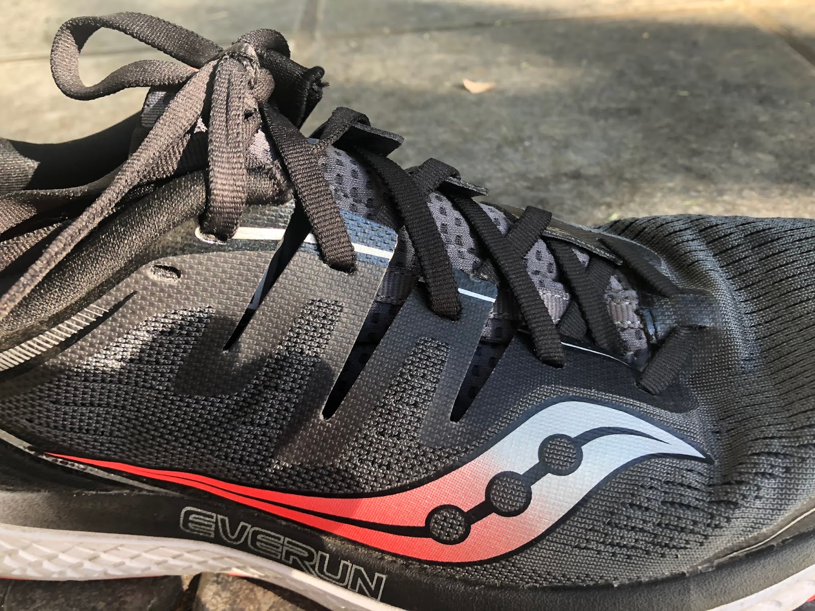saucony guide iso vs asics gt 2000