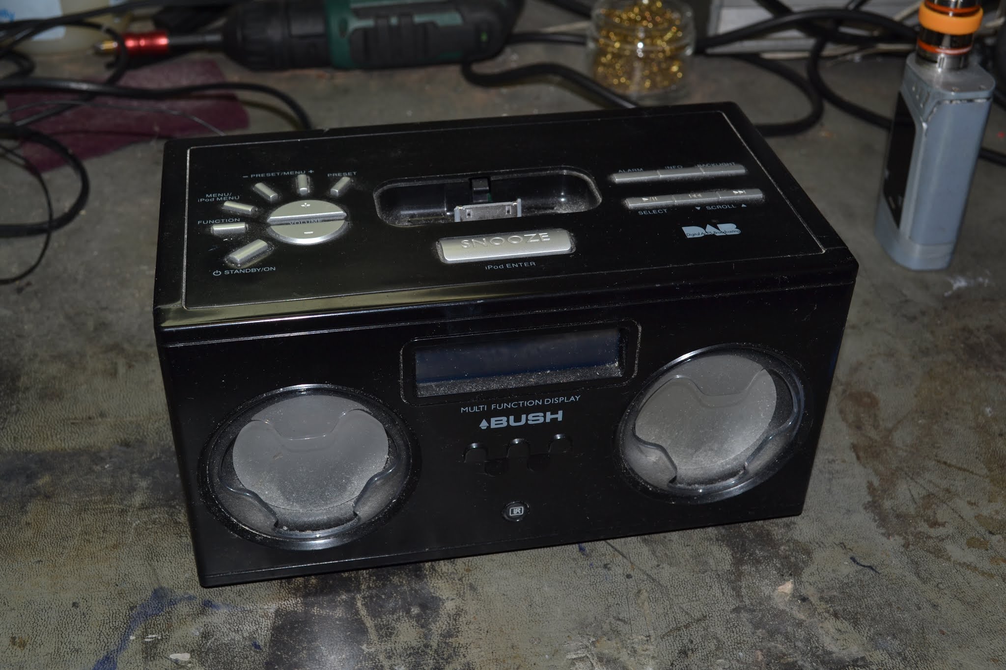 Doz' Blog Bush NE2105 DAB Clock Radio repair.