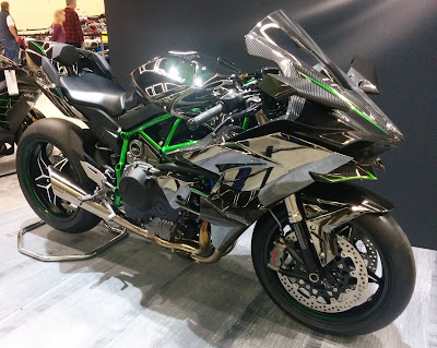 Kawasaki Ninja H2, Kuda Besi Mewah dari Kawasaki kawasaki h2r specs kawasaki h2 harga kawasaki h2 carbon kawasaki h2r 0-60 kawasaki h2 for sale kawasaki h2 750 kawasaki h2 sx kawasaki ninja h2r predator