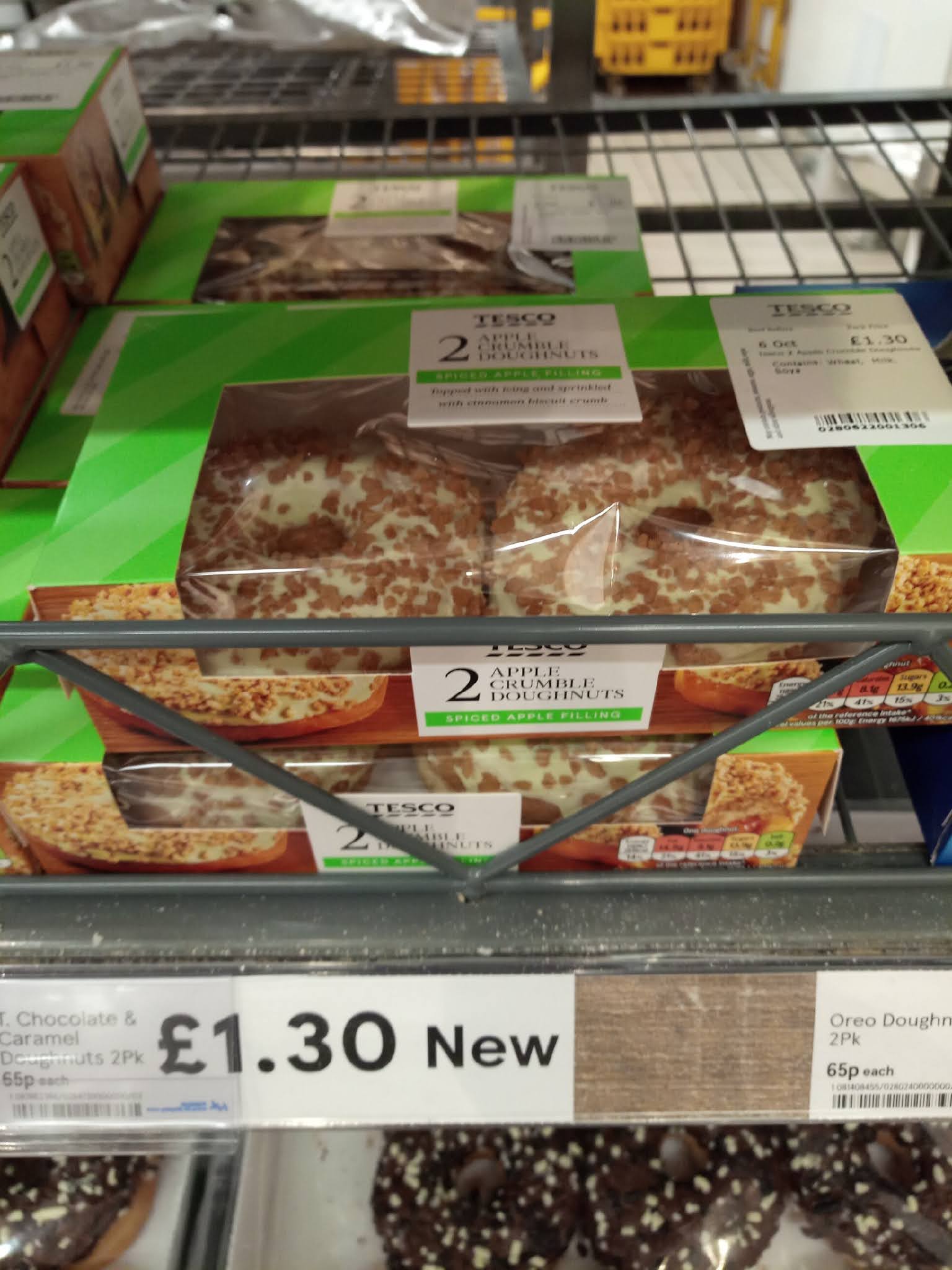 Supersupergirl's Food Reviews Tesco apple crumble donuts