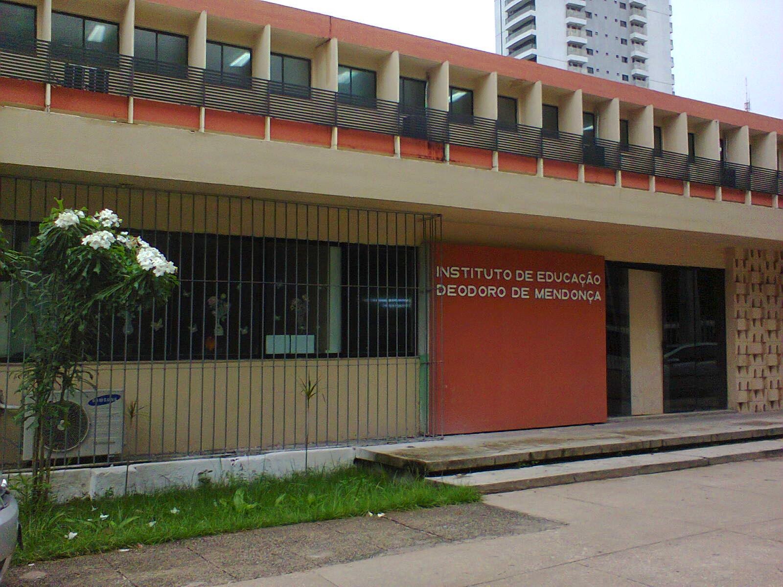 Escola Deodoro de Mendonça/Foto: Léa.