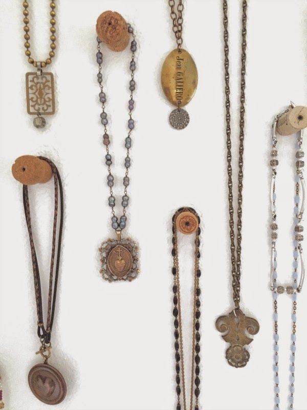 Tattered Style Wine Cork Jewelry Organizer / DIY