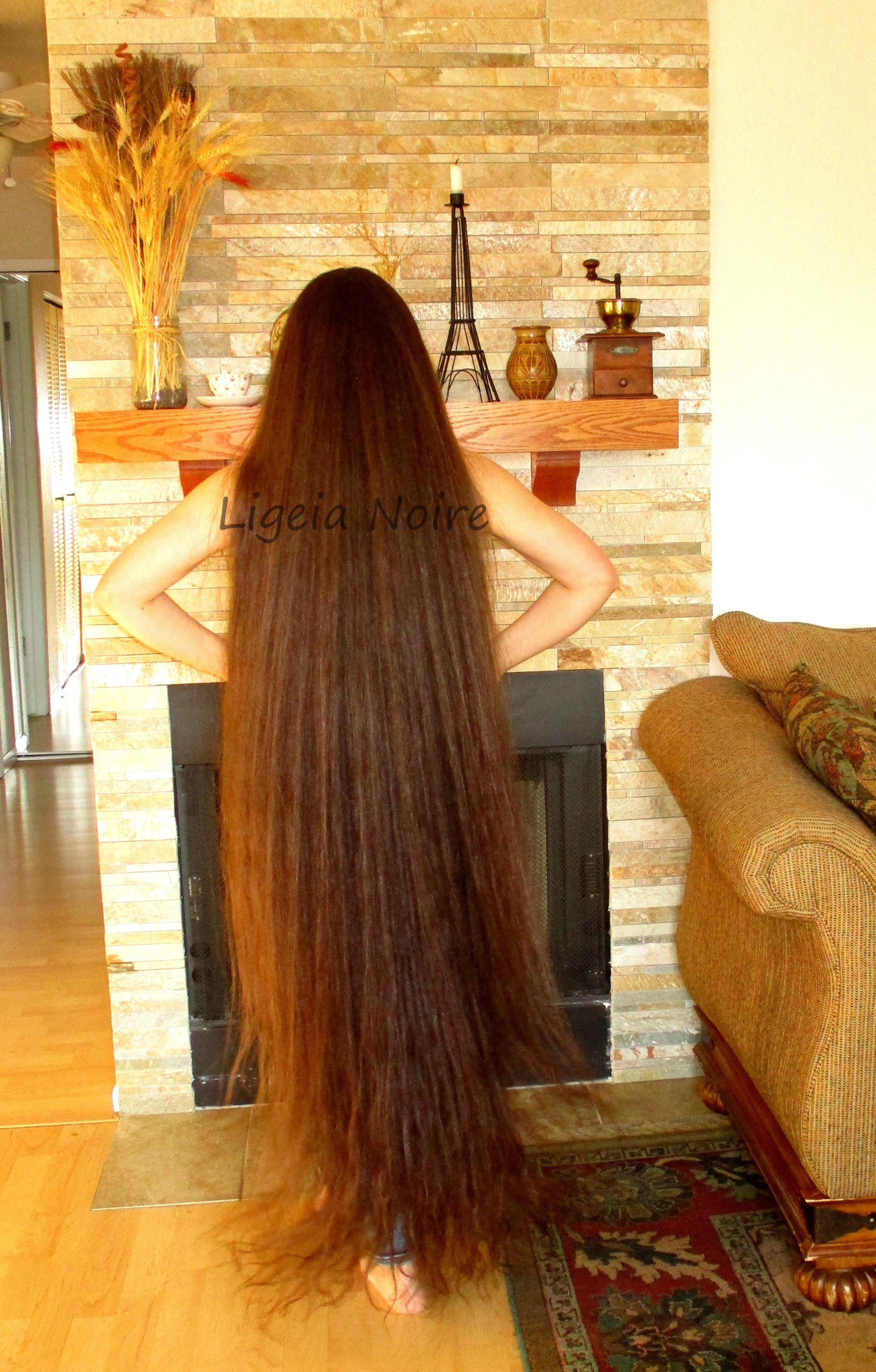 Floor length hair 178 cm