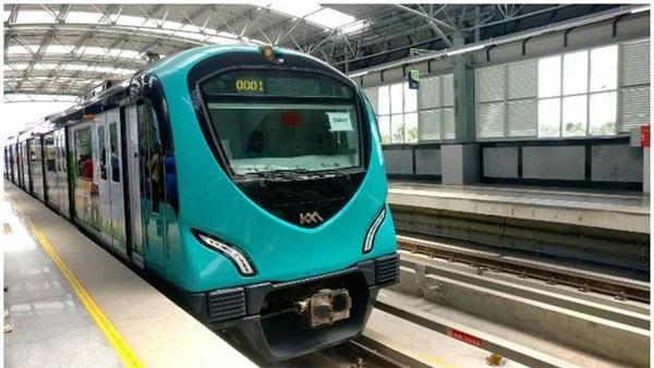 Kochi, News, Kerala, Train, Kochi Metro, Passenger,  Kochi Metro Train; Third phase of the test drive was conducted