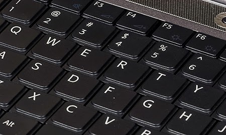  Tahukah anda mengapa susunan abjad dalam keyboard mesin ketik Nih Sejarah Asal Mula Keyboard QWERTY