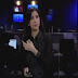 Video: Bella presentadora de NoticiasSin se arregla en el Aire