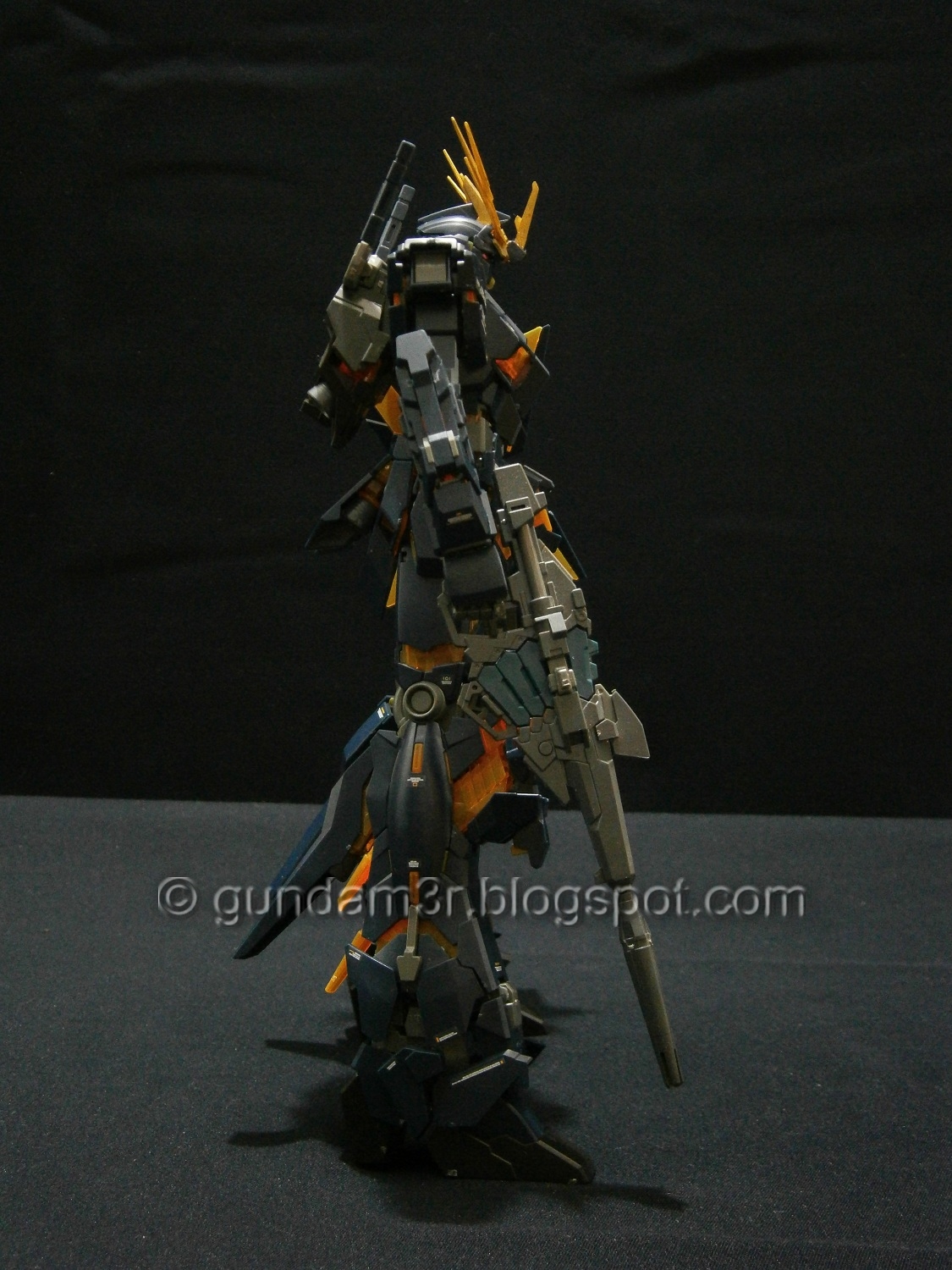 Unicorn Gundam 02 Banshee (Destroy Mode) MG Review Part 4