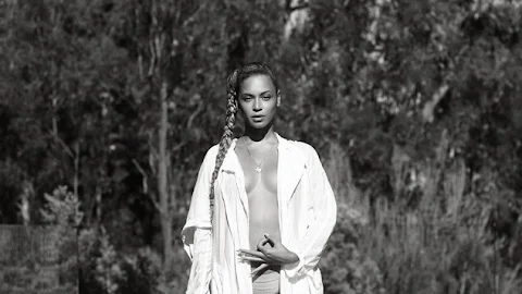 Beyoncé Con Poquita Ropa Y Bien Mojadita fotos