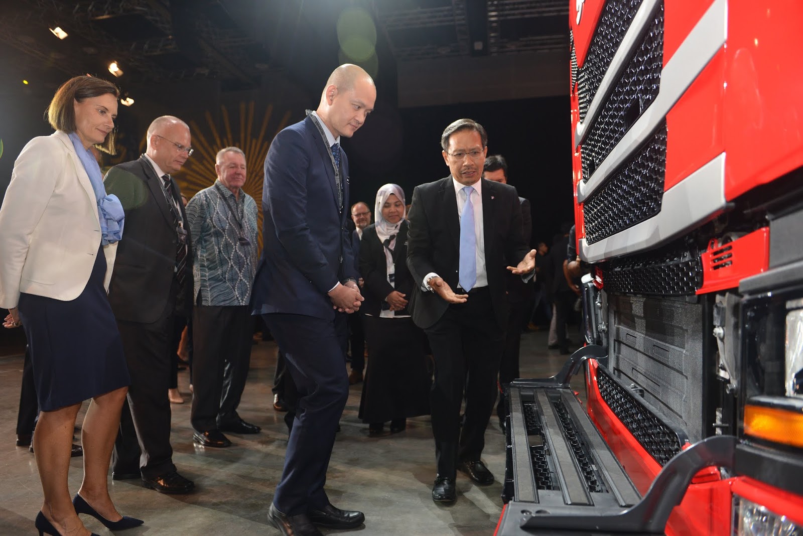 Motoring-Malaysia: Scania Launches their Award Winning New Truck