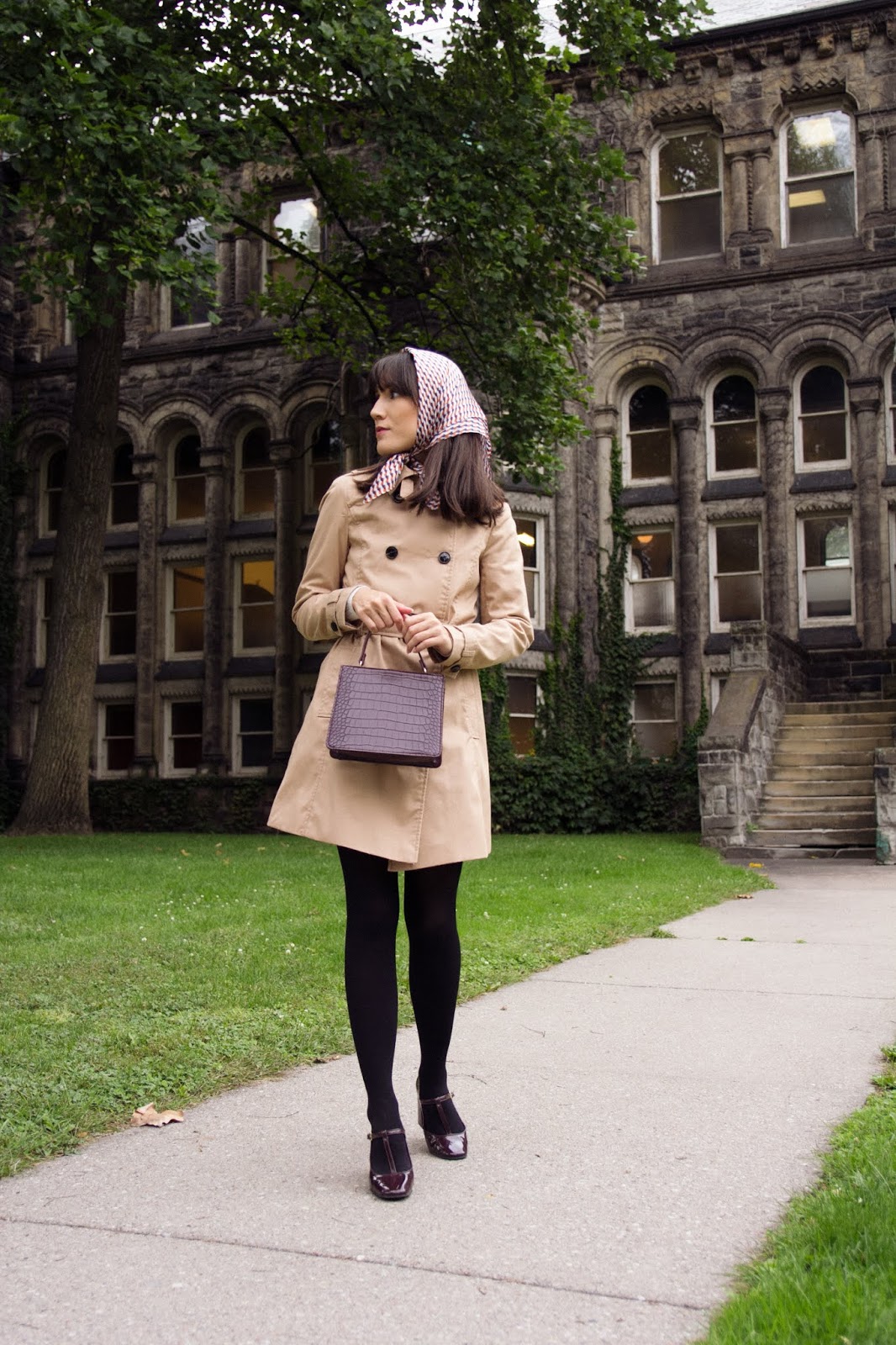 Trench Coat and Scarf | Carolina Pinglo