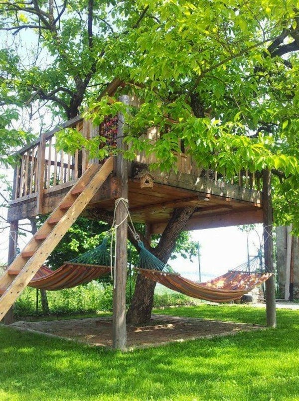 Super fun Playhouse for the kids!