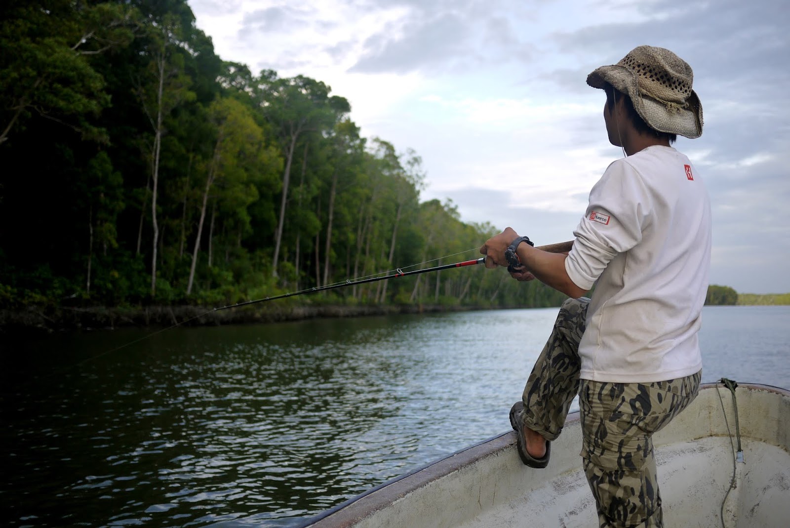 Minister Of Defense Of The Night 東パプア釣旅19 その8 白銀の巨躯