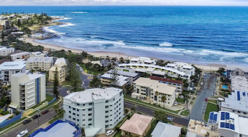 Get Holiday apartments and accommodation at Kings Beach