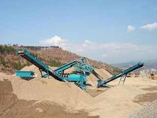 Rubble Master, Crusher for Construction waste, crushing Debris, concrete crusher, brick crusher, Crusher for Land Development