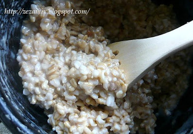 Oatmeal from whole grain