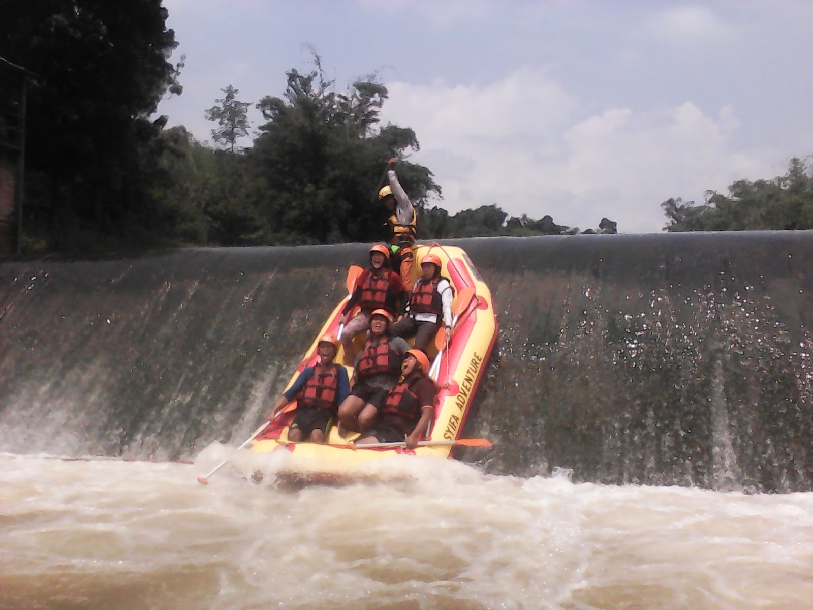 ARUM JERAM RAFTING BOGOR