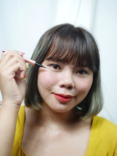 2 in 1 Eyeliner & Serum - Demia Kamil