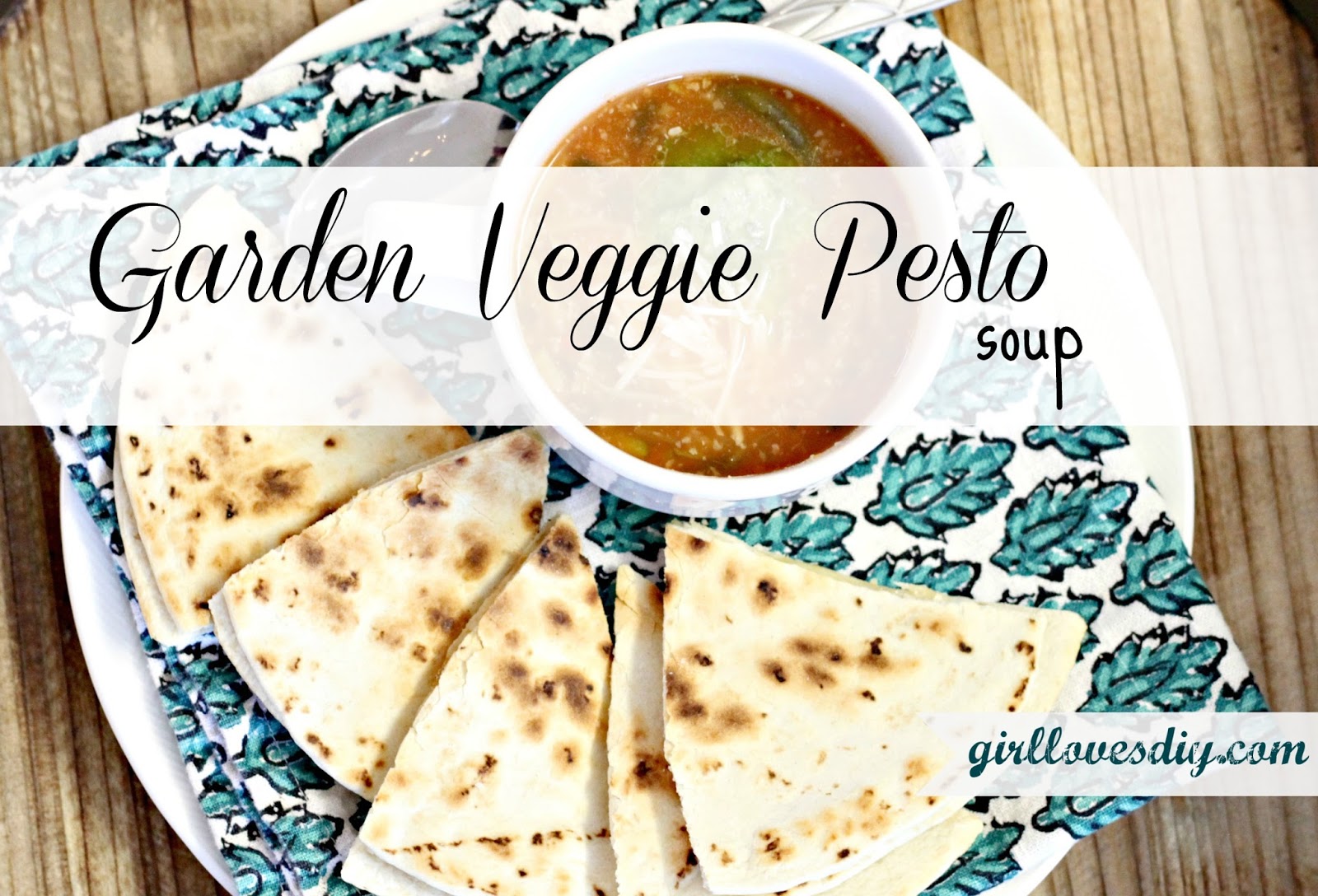 Girl Loves DIY: Panera Copycat Garden Veggie Pesto Soup
