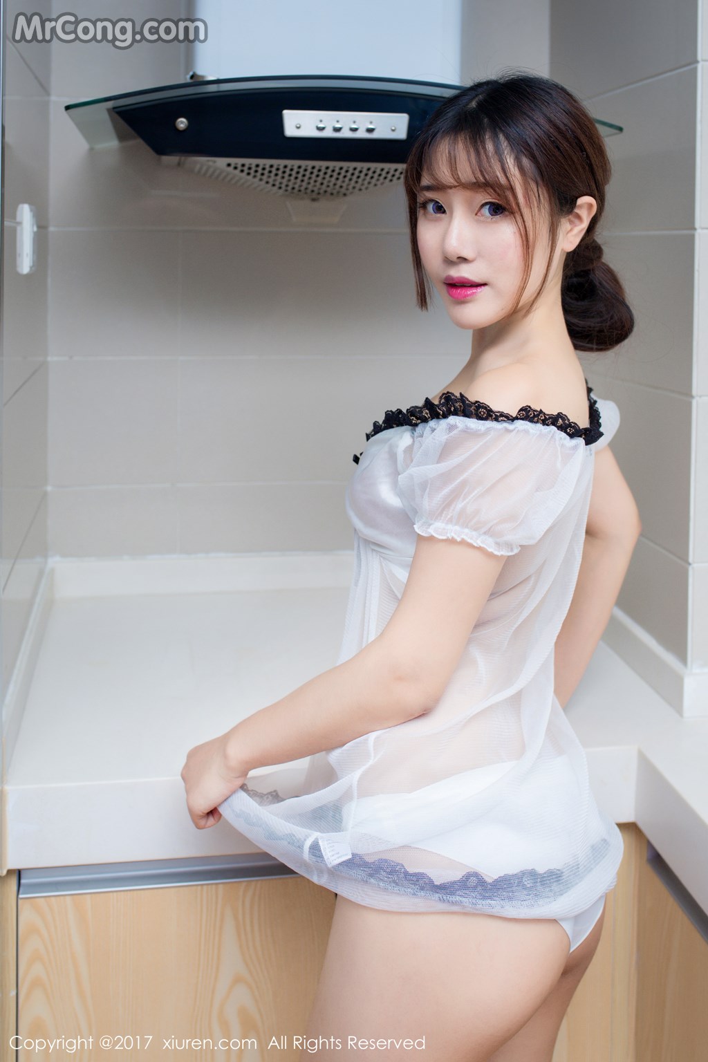 XIUREN No.678: Model Youlina (兜 豆 靓) (56 photos)