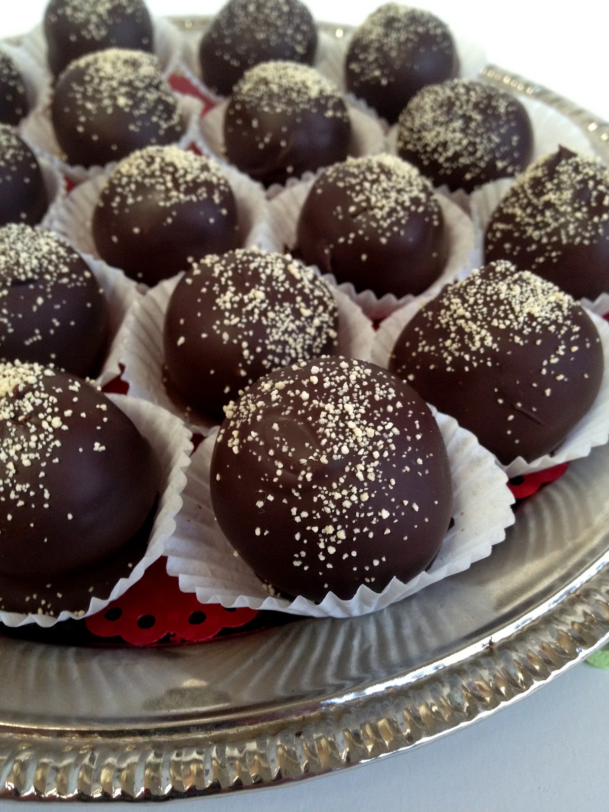 MeltInYourMouth Dark Chocolate Honey Truffles {recipe}