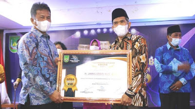 KH Jamaluddin Nur Raih Anugerah Tokoh Pengelola Pendidikan Islam Terbaik
