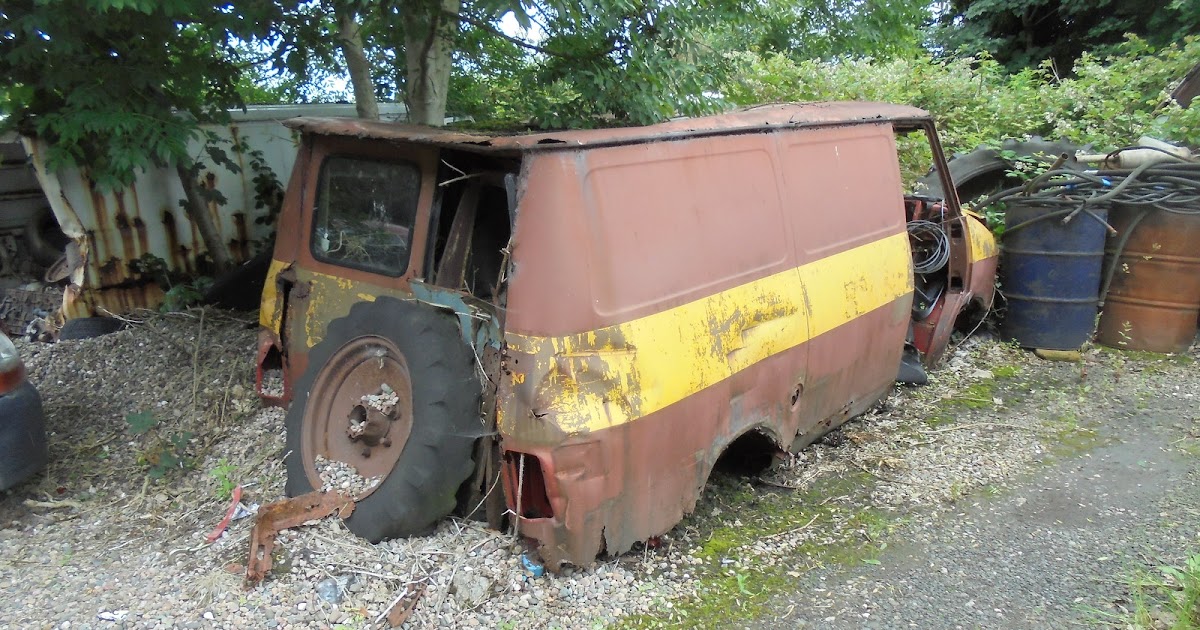Bedford CF2 Van Junkyard Sunday's
