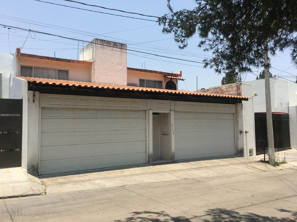 MG.alternativaS en BIENES RAICES SE VENDE CASA CON RECAMARA EN PLANTA BAJA, GRAN JARDIN, LEON, GTO.