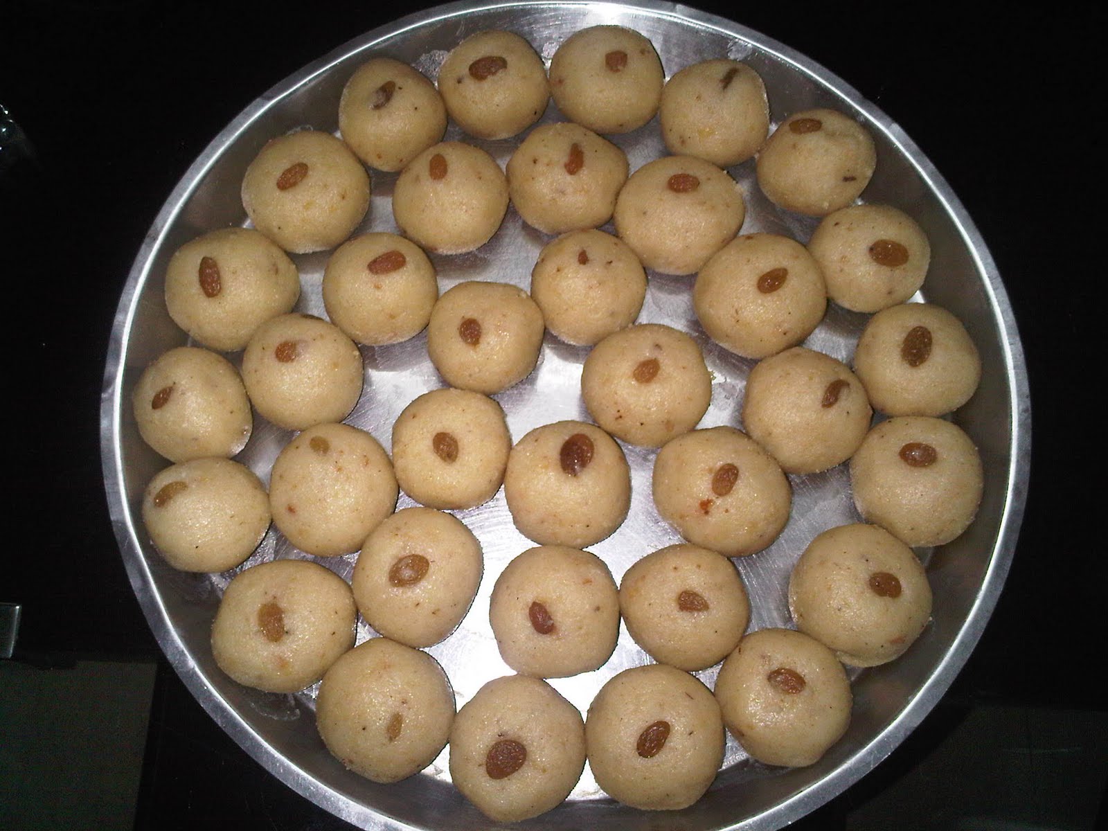 AMU'S RECIPES: Raghavdas Ladu