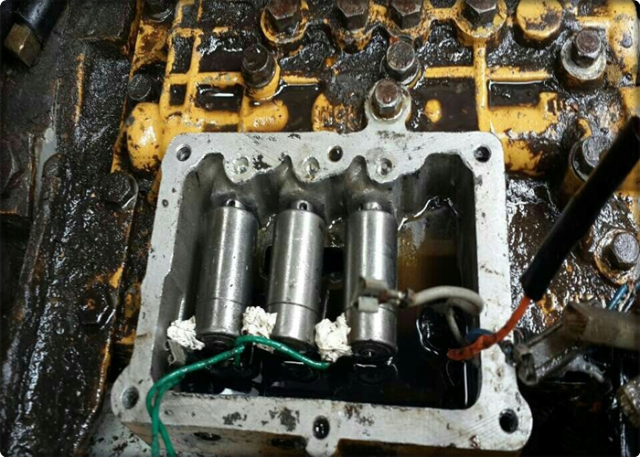 HEAVY EQUIPMENT PARTS D.I ONE [DIONE] HEAVY EQUIPMENT PARTS_HYUNDAI