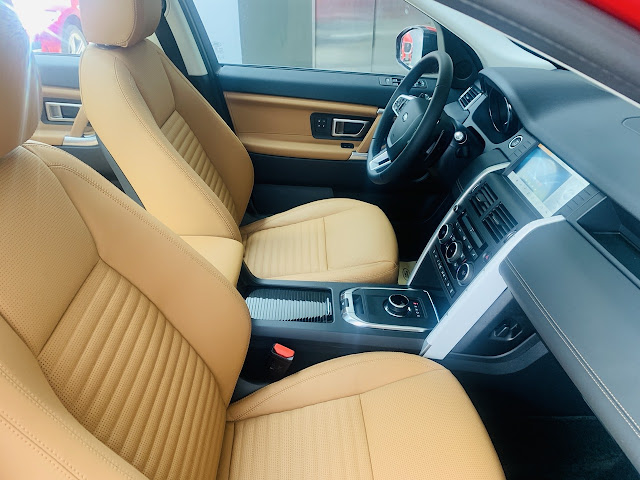 Mẫu 7 chỗ Discovery tại Việt Nam Gia Xe Oto Land Rover Discovery SPort HSE Luxury 2.0Lit Màu Đỏ Bao Nhiêu tiền