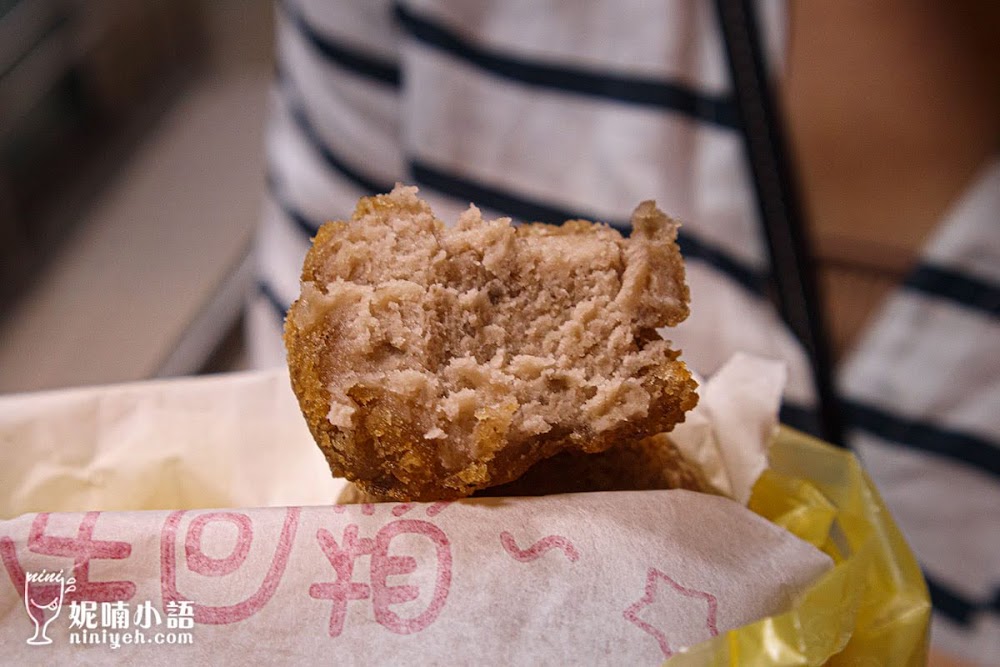 【寧夏夜市美食】劉芋仔蛋黃芋餅。寧夏夜市小吃扛霸子