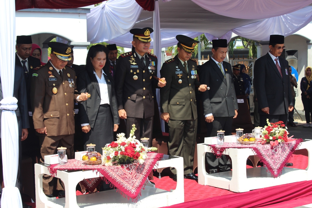Makna Upacara peringatan 17 Agustus 1945. | jajal12344.blogspot.co.id