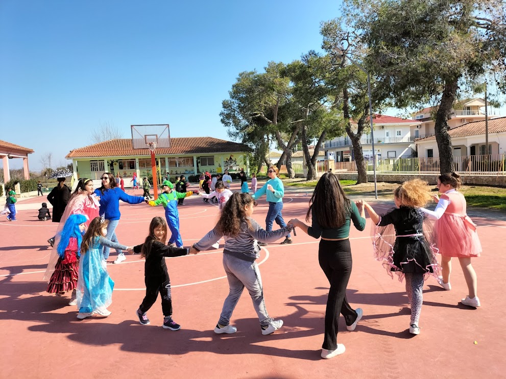 Τσικνοπέμτη ξανά - εθιμική βιωματική σχέση παιδιών και εκπαιδευτικών του σχολείου / 16-2-2023