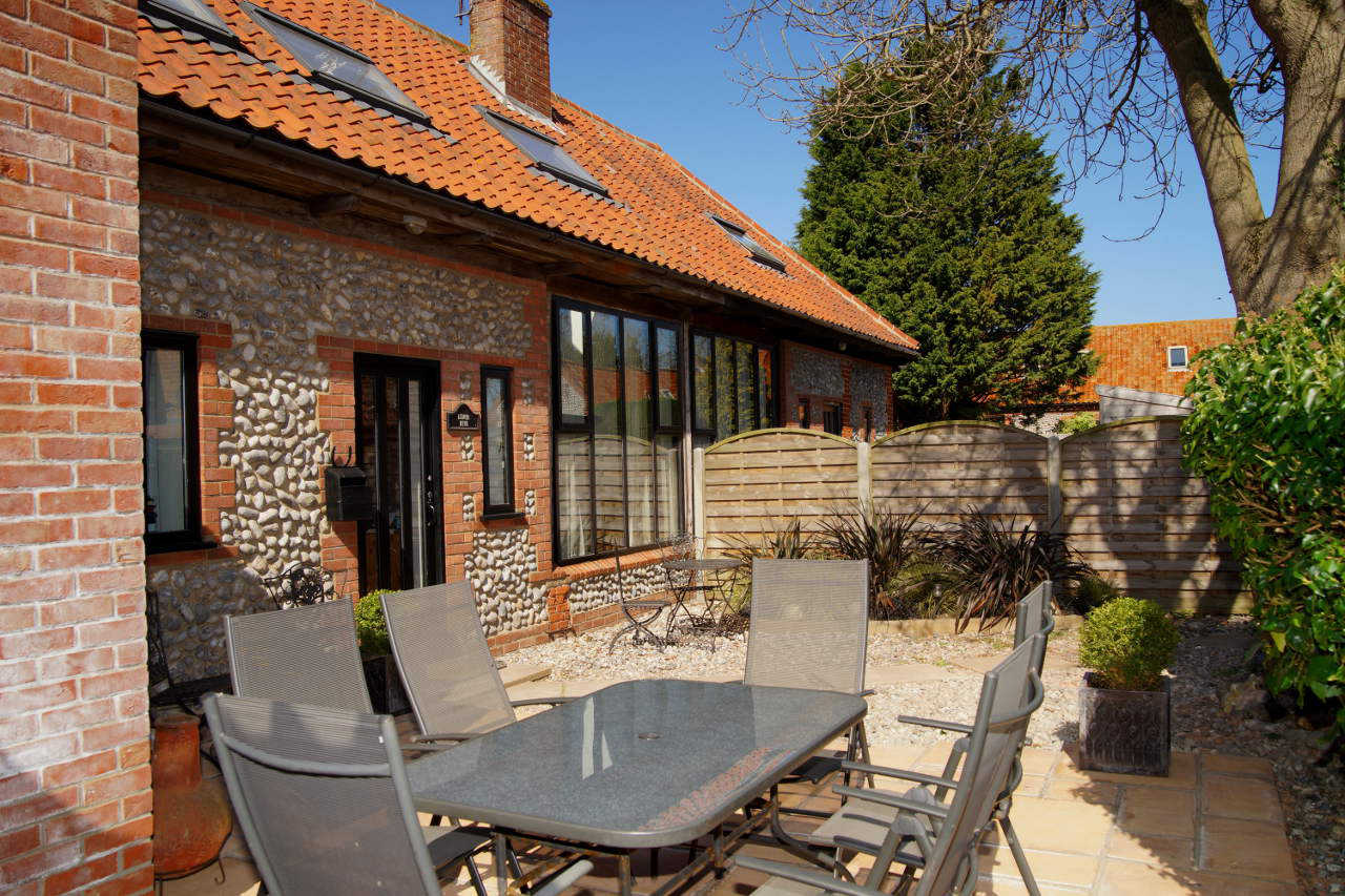 The Holiday Cottages Lower Byre, Weybourne, Sheringham, Holt, Norfolk