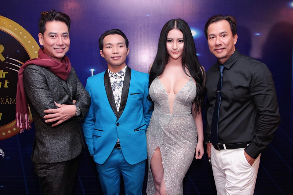 Pong Kyubi – Người mẫu cố tình lộ ngực ở Vietnam Motor Show 2019 là ai?