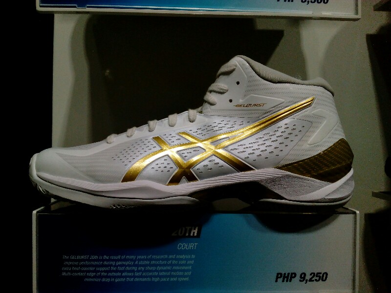 asics trinoma