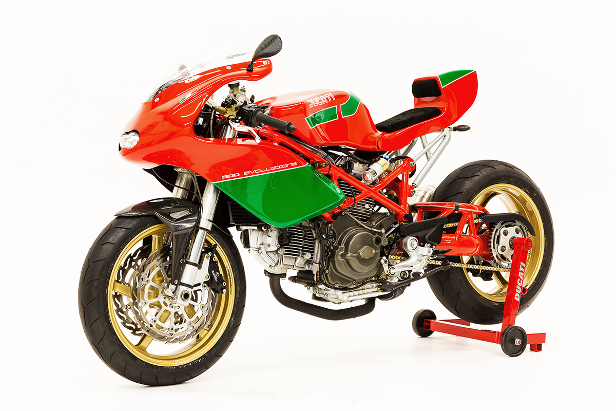 Мотоцикл Ducati одноместный