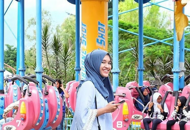 Tips Foto Selfie Terbaik, Dijamin Keren! Tips Foto Selfie Terbaik, Dijamin Keren!