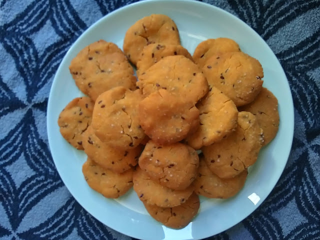 Galletas saladas de harina de maíz con semillas (sin gluten)