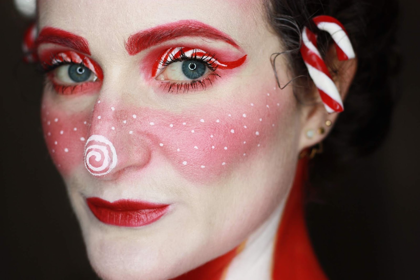 Maquillage artistique Noël: comment réaliser un make up de pro? – La Maison  des Sultans Paris