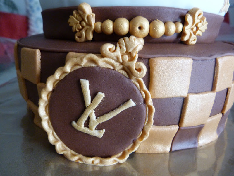 Wonderbaar Cake Design by Pastanur: Louis Vuitton Taart LJ-13