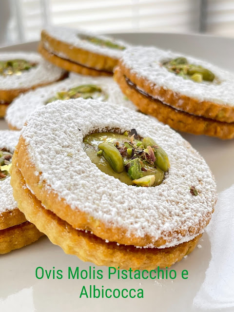 Ovis Molis Pistacchio e Albicocca