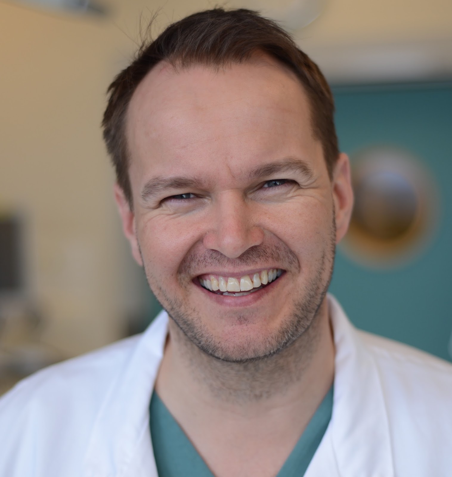 Dr. Lars Thomas Seeberg