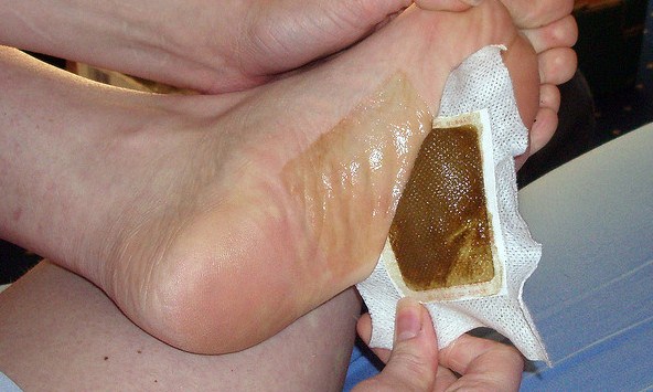 How to make pads on the feet, to remove all toxins How to make pads on the feet, to remove all toxins