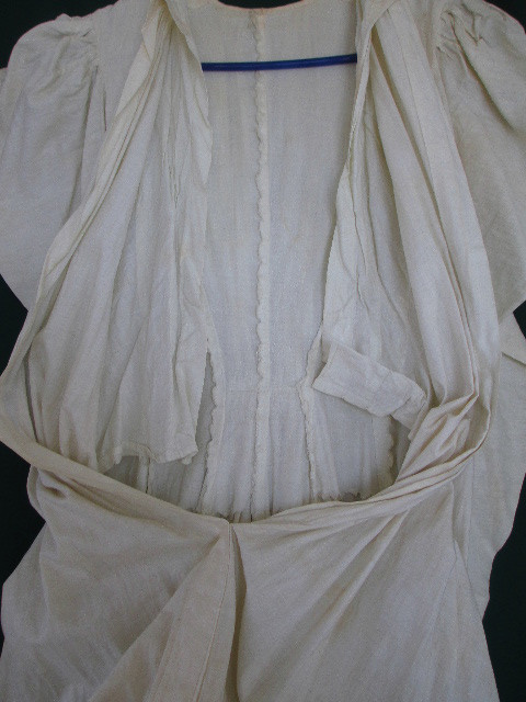 All The Pretty Dresses: 1890's Dressing Robe