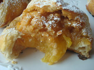 Piersici in aluat foietaj