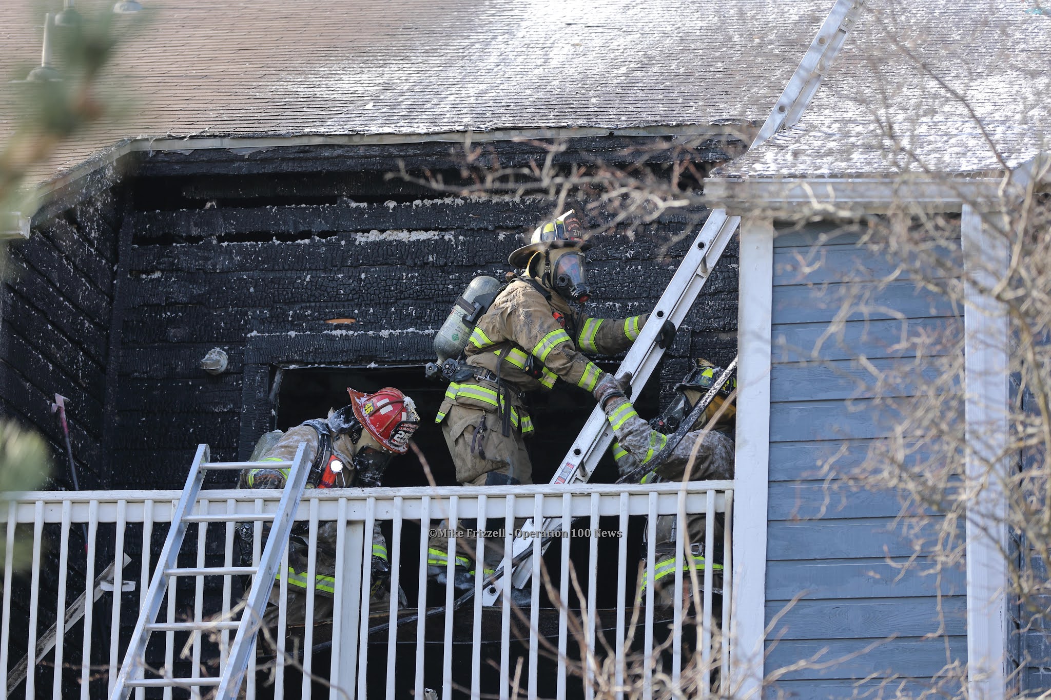 Operation100news PHOTOS Police rescue one, evacuate others from