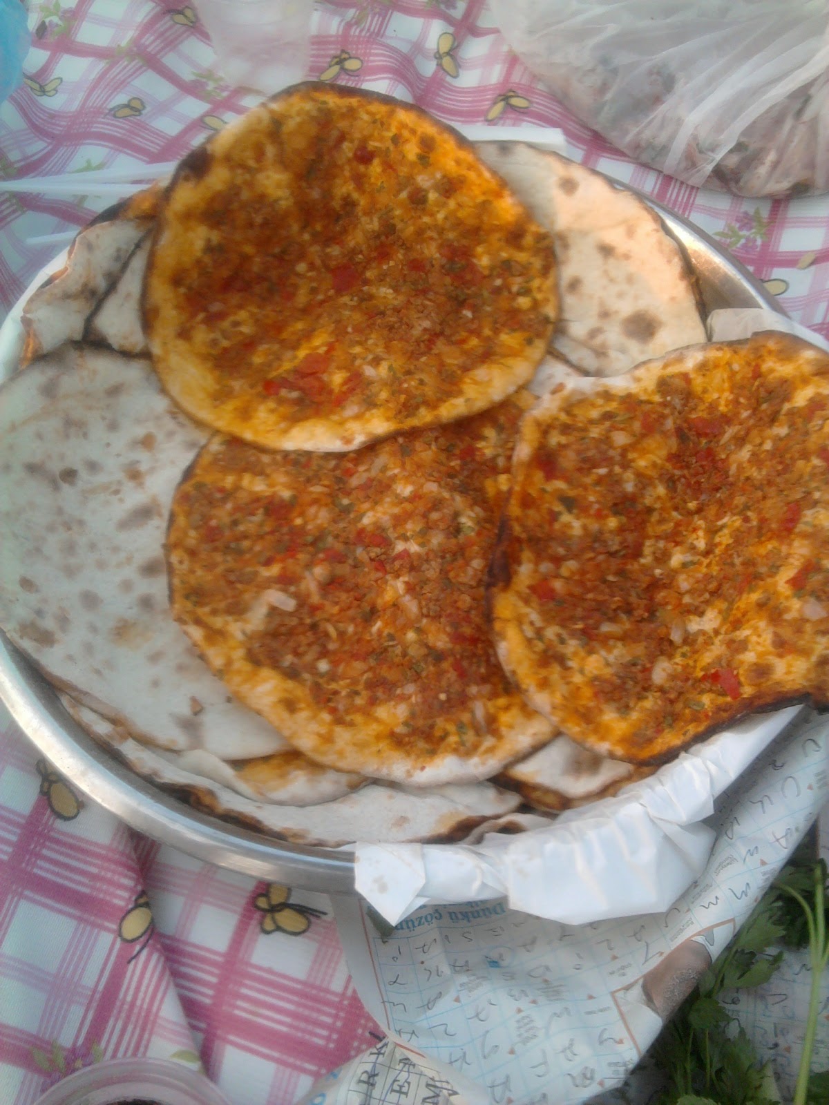 Lahmacun Yöresel Yemek Tarifleri, Ev Yemek Tarifleri