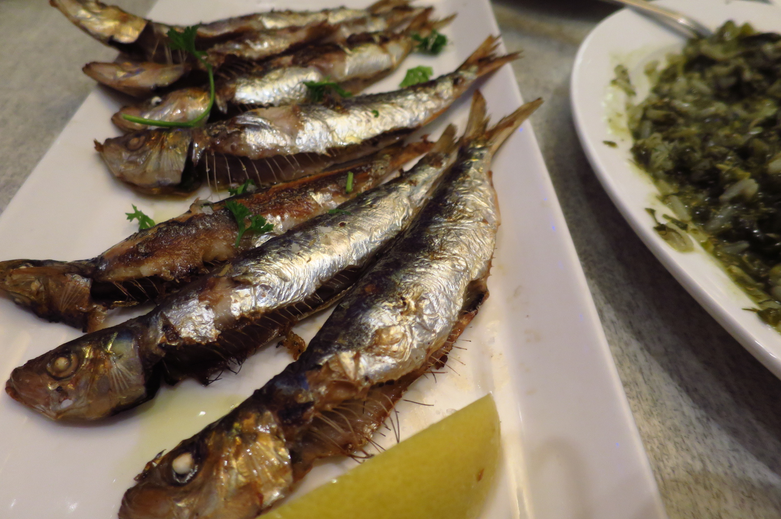 blu%2Bkouzina_grilled%2Bsardines.JPG